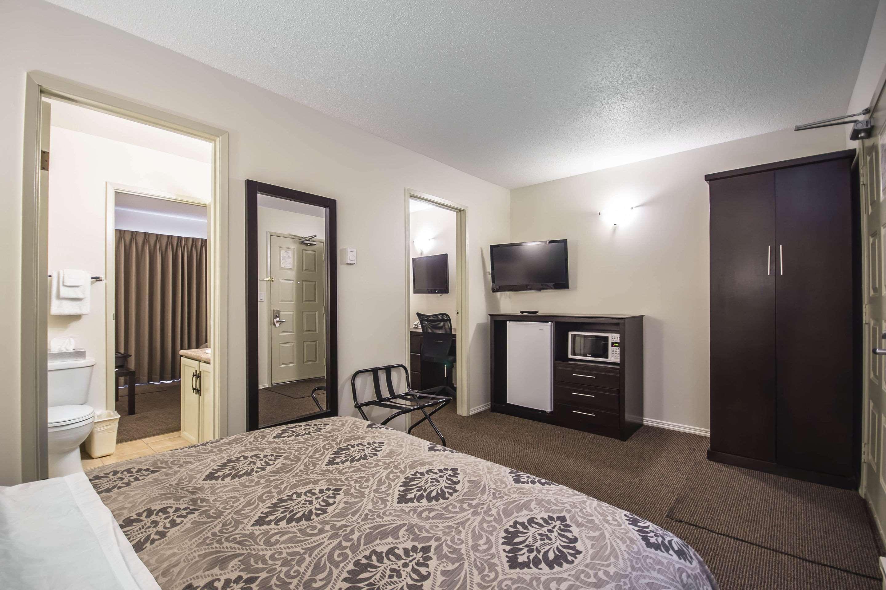 Econo Lodge Вернон Экстерьер фото
